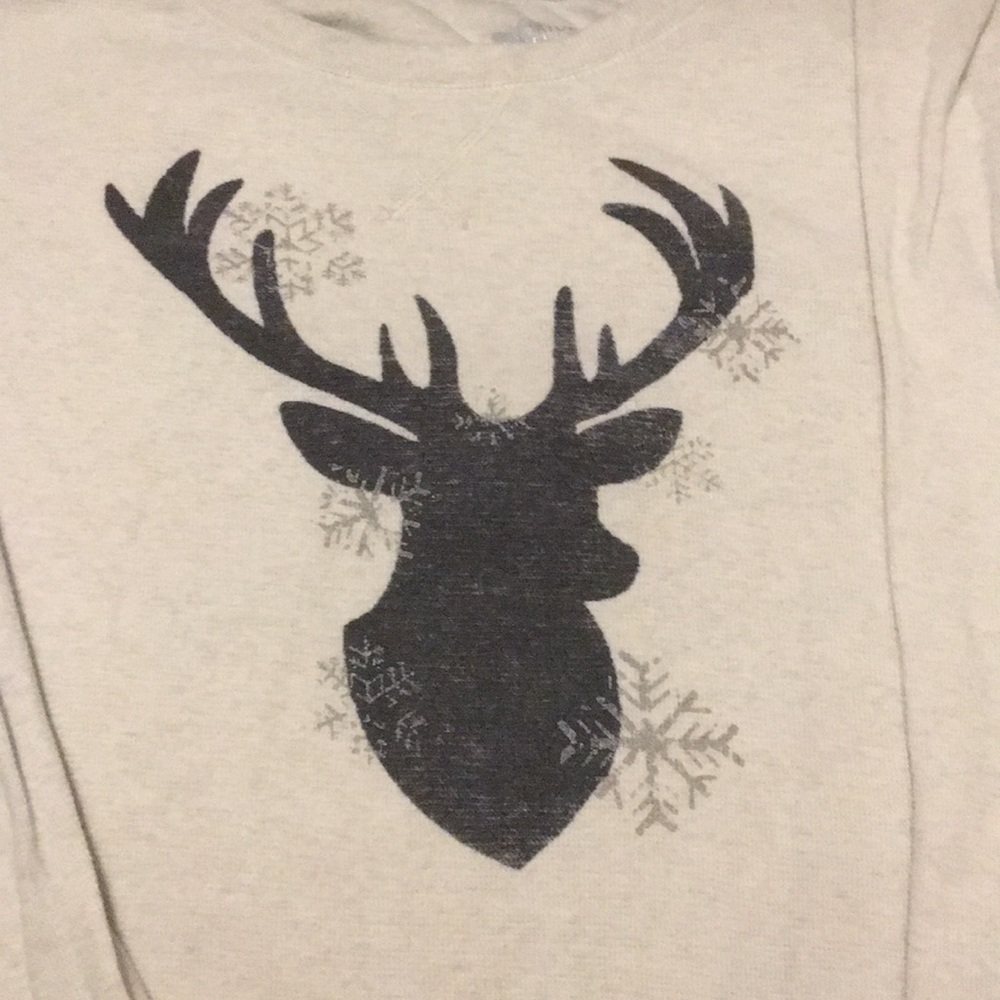 Sweater. Deer print with silver snow flakes